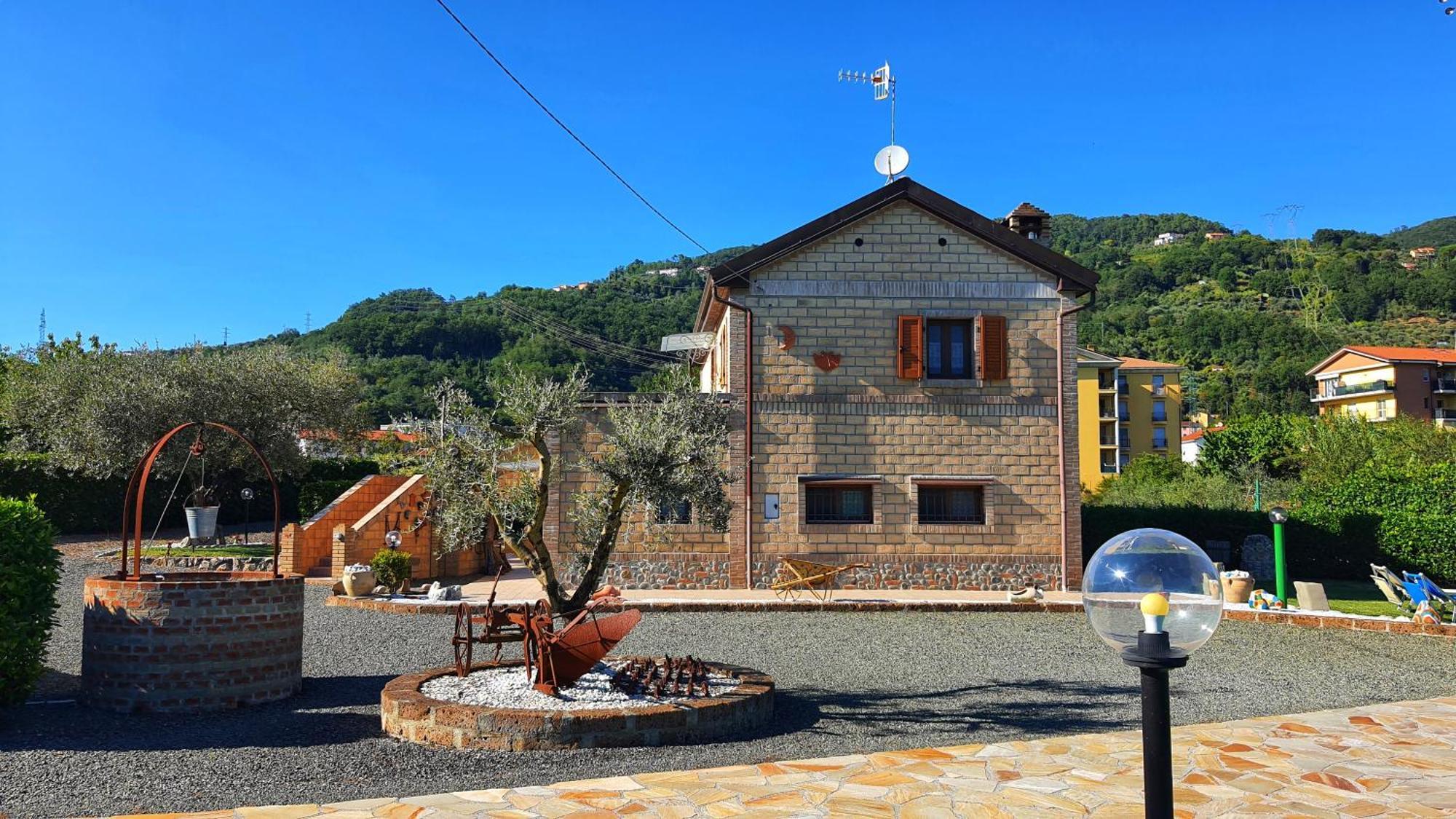 Spicchio Di Luna - Casa Vacanze Albiano Magra Eksteriør bilde